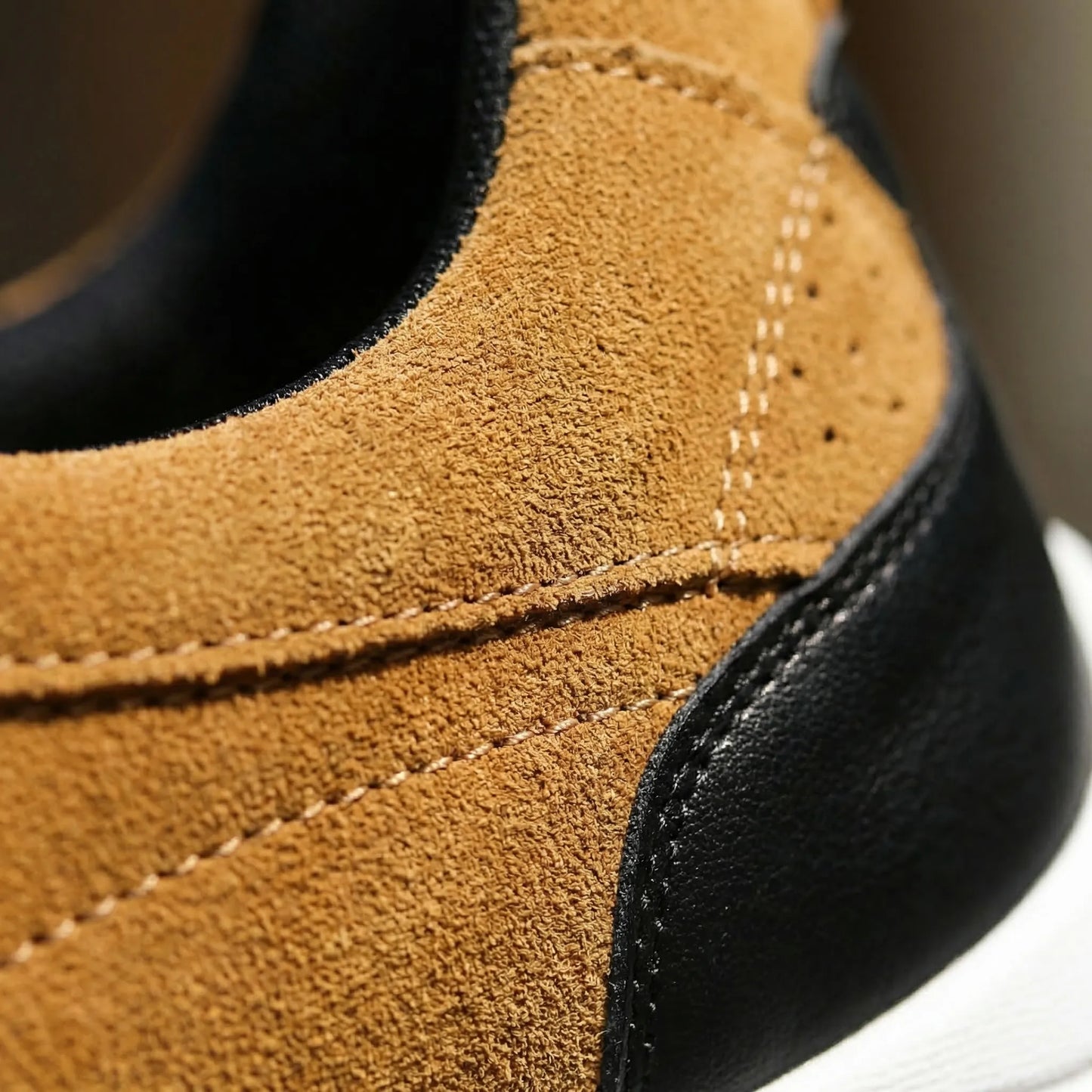 Men's Slip-On Hiking Shoes Casual Walking Sneakers
